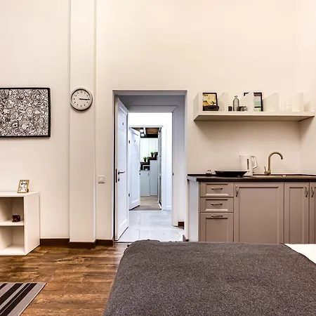 Apartman Valova 13, Small